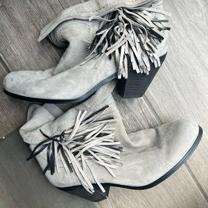 Sam Edelman ankle fringe booties size 9.5 great shape